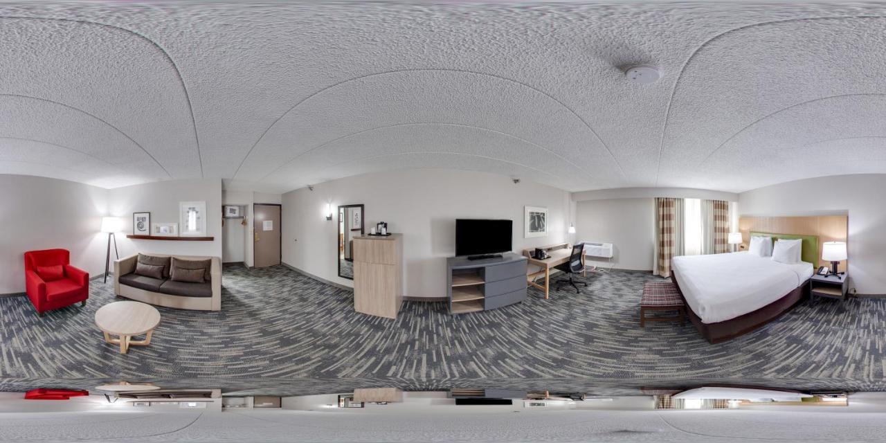 Wingate By Wyndham Lincoln Airport East Hotel Exterior photo